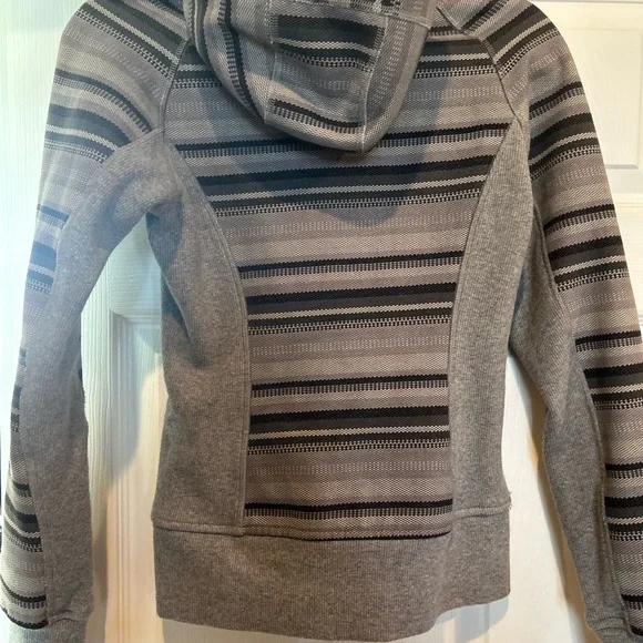 Rare Lululemon Scuba Striped Poncho Hoodie, EU Condition, size 2 - Picture 6 of 8